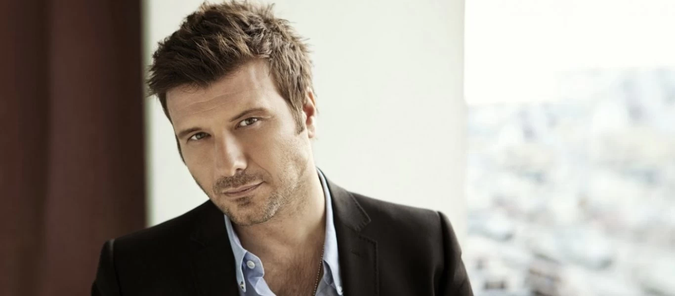 House of Fame: Ο Γιάννης Πλούταρχος στο σπίτι των σπουδαστών (βίντεο)